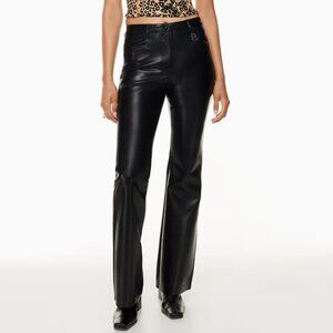NWT Aritzia Wilfred Beatrix pant in Black, Size 6. Save $85!!